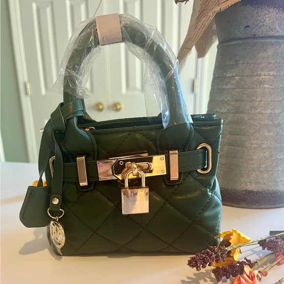 Badgley Mischka Mini Diamond Quilted Tote - Picture 2 of 12